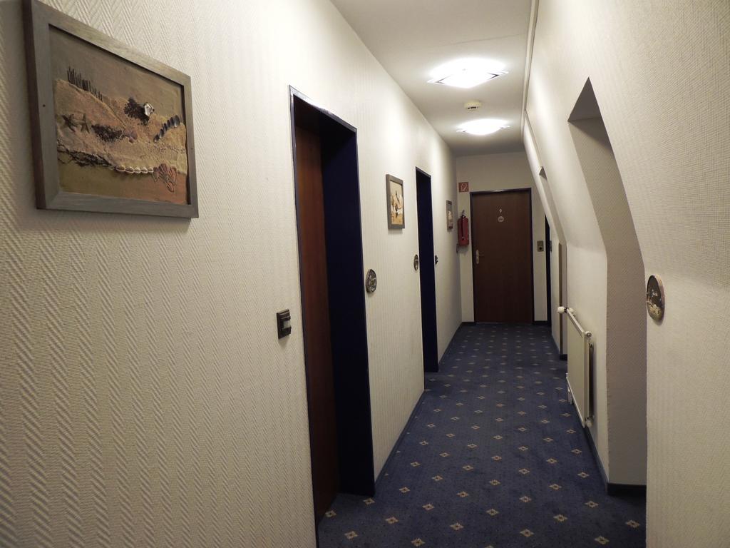 Hotel Prinz Heinrich Эмден Экстерьер фото