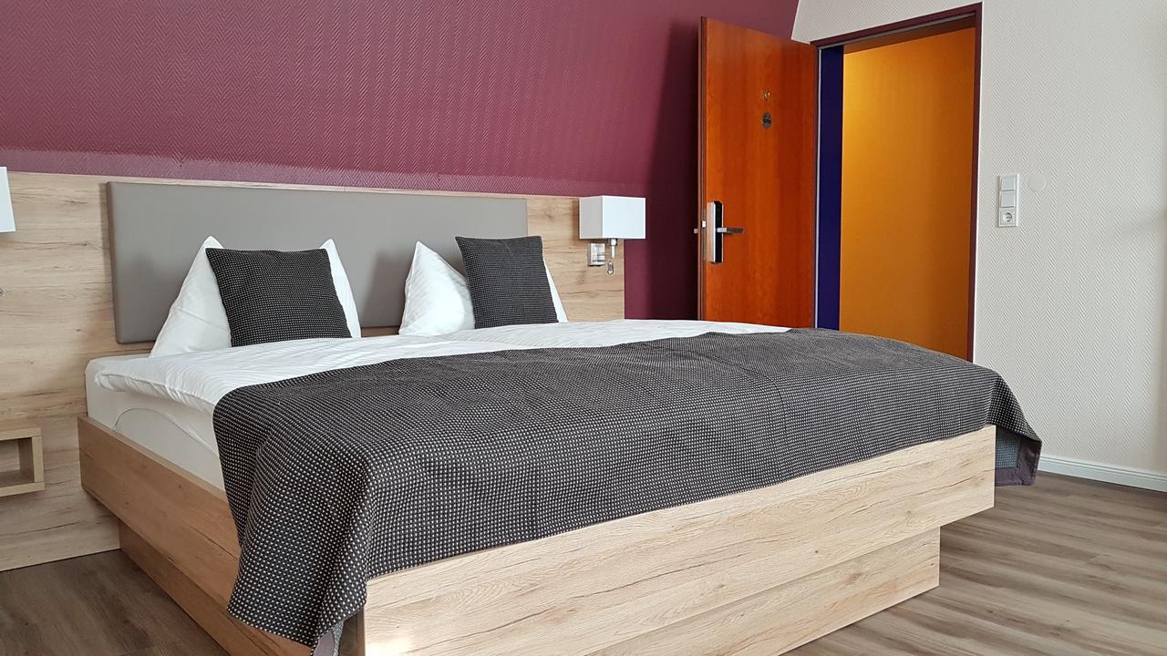 Hotel Prinz Heinrich Эмден Экстерьер фото